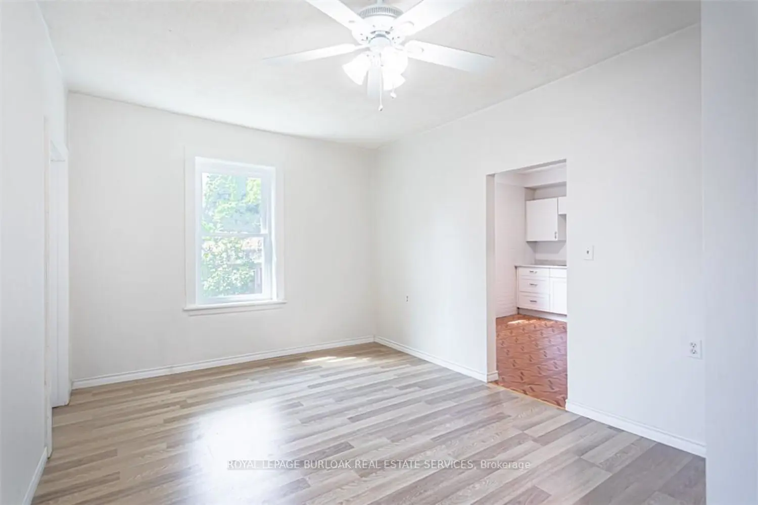 Additional image 3 of 2712 Upper James Street