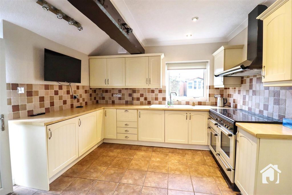 Additional image 12 of 3 bed detached house for saleSports Road, Glenfield, Leicester LE3