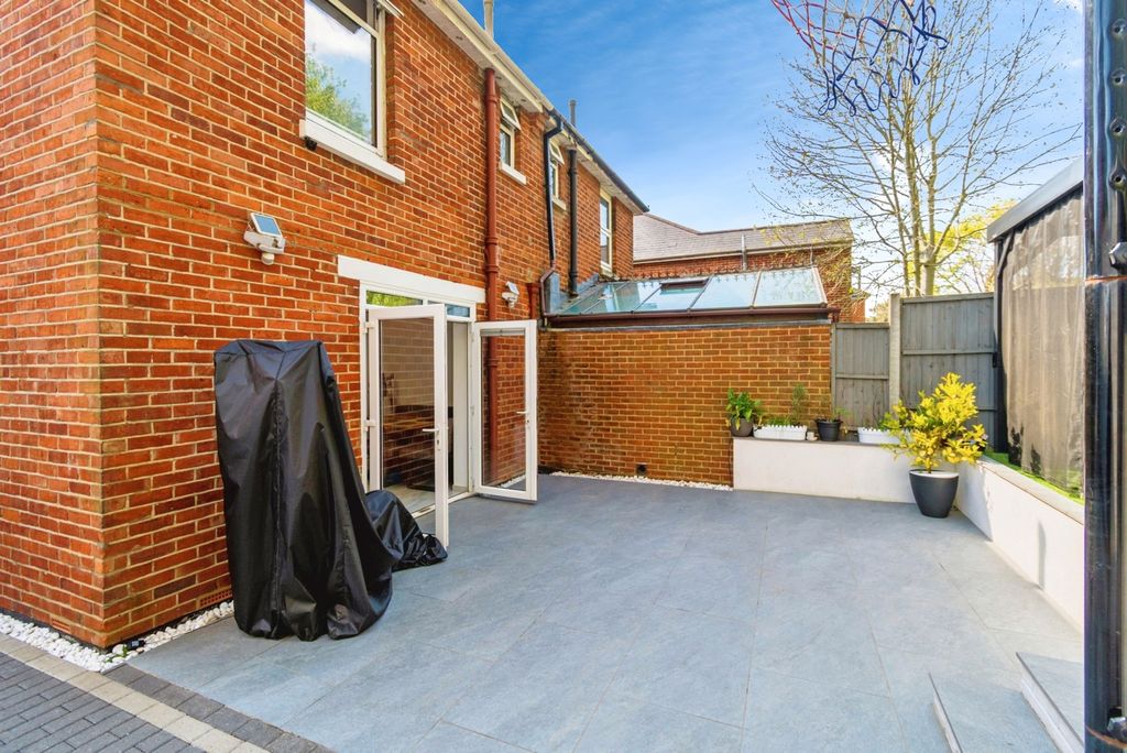 Additional image 31 of 3 bed semi-detached house for saleOsborne Road South, Southampton, Hampshire SO17