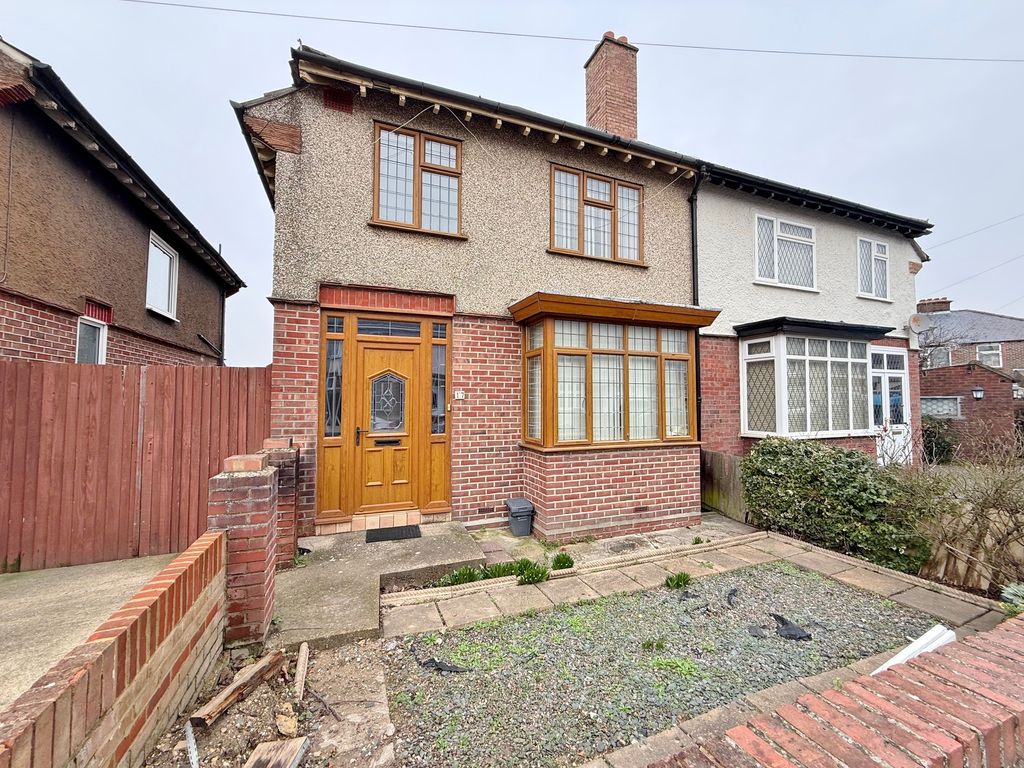 3 bed semi-detached house for salePitreavie Road, Cosham PO6