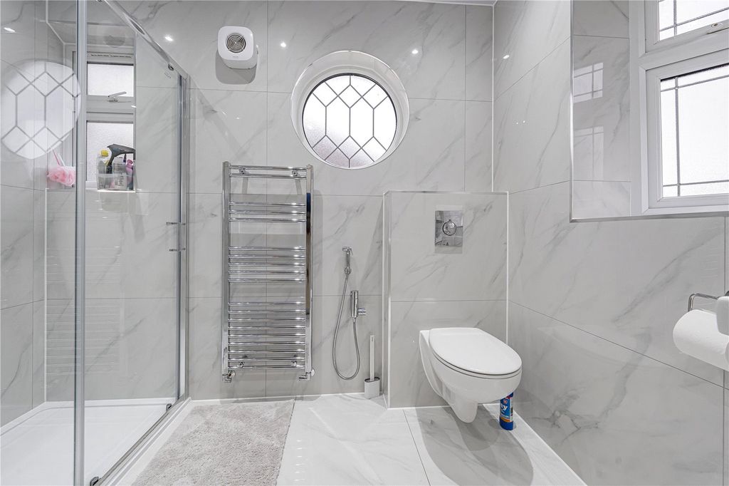 Additional image 7 of 3 bed detached house for saleAvondale Avenue, Old Malden, Worcester Park KT4