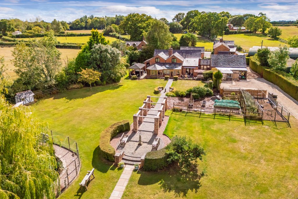 Additional image 9 of 4 bed barn conversion for saleMill Road, Bronington, Whitchurch SY13