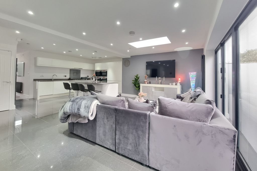 Additional image 7 of 5 bed end terrace house for saleCopnor, Portsmouth PO2