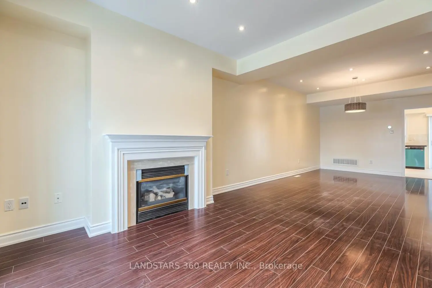 Additional image 6 of 9133 Bayview Avenue 69