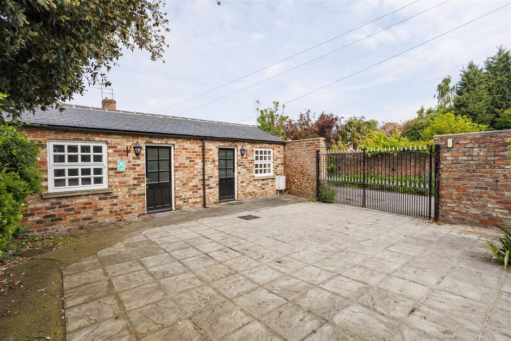 Additional image 35 of 15 bed property for saleMount Vale, York YO24
