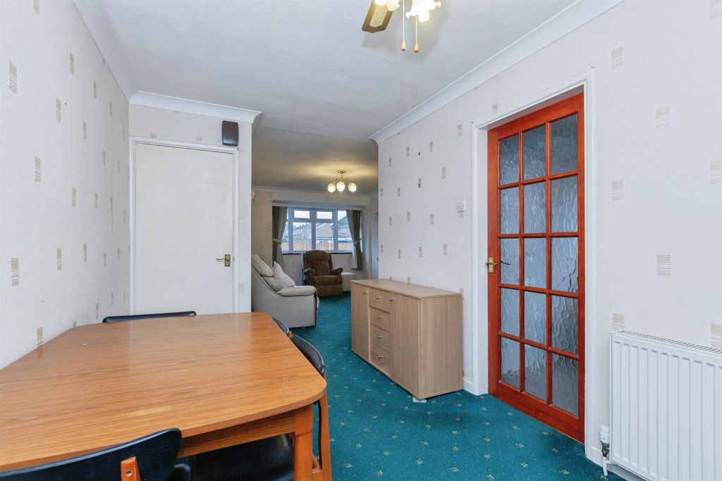 Additional image 4 of 3 bed semi-detached house for saleCawsand Road, Wigston LE18