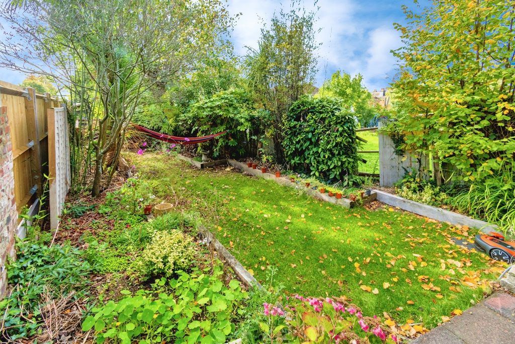 Additional image 8 of 2 bed flat for saleWelbeck Avenue, Southampton, Hampshire SO17