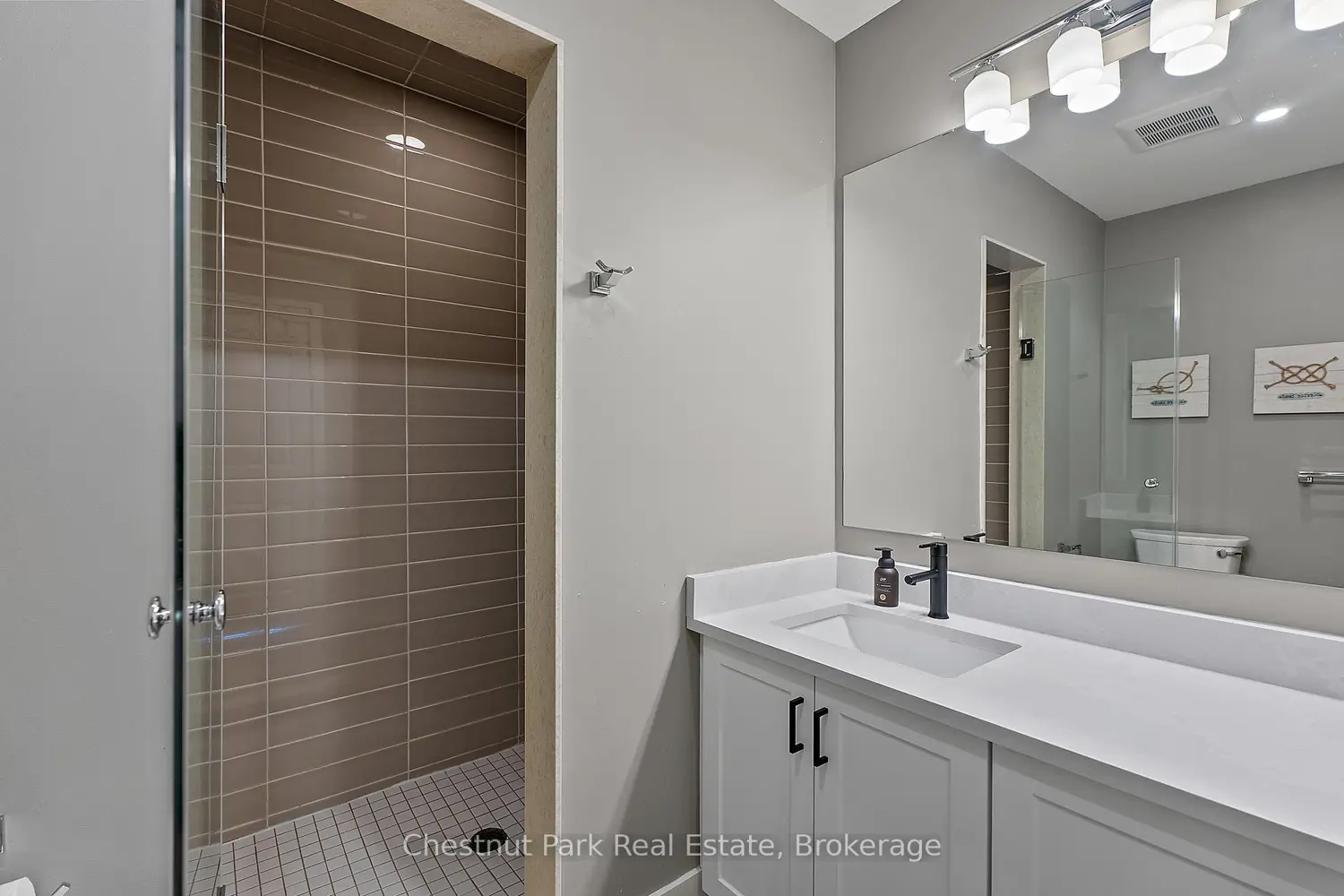 Additional image 12 of 61 Rockmount Crescent