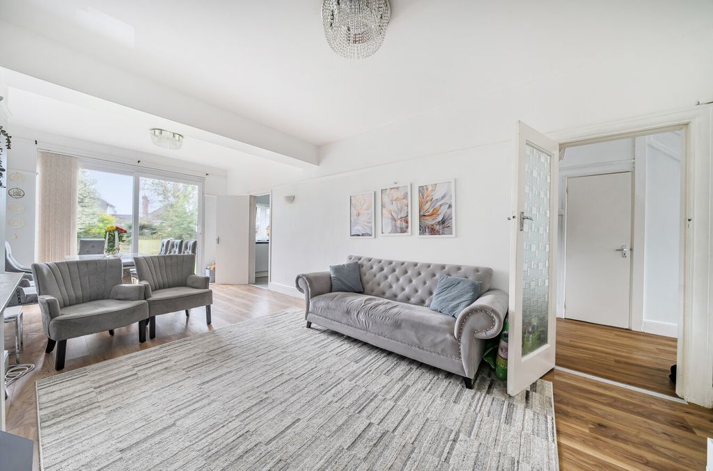 Additional image 20 of 3 bed semi-detached house for saleWinchester Road, Upper Shirley, Southampton, Hampshire SO16
