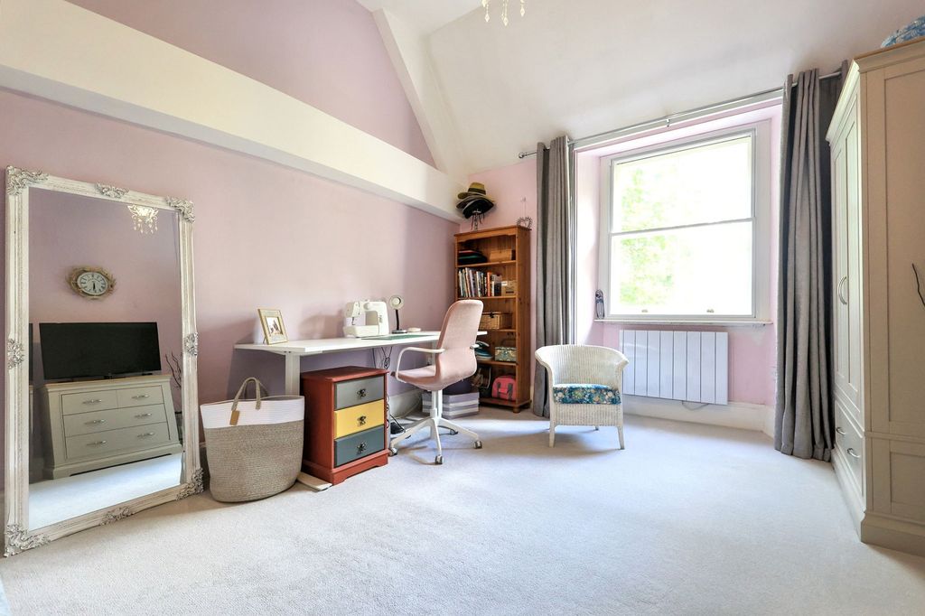 Additional image 17 of 4 bed terraced house for saleChurch Green, Witney OX28