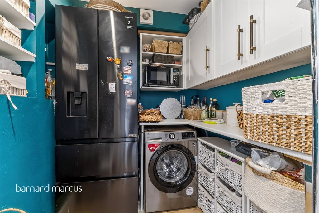 Additional image 11 of 4 bed terraced house for saleKingshill Avenue, Worcester Park KT4