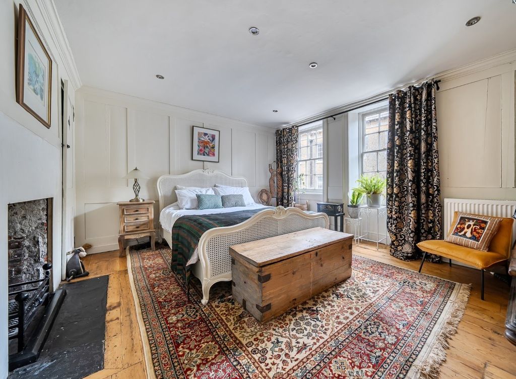 Additional image 14 of 3 bed terraced house for saleHigh Street, Old Portsmouth, Hampshire PO1