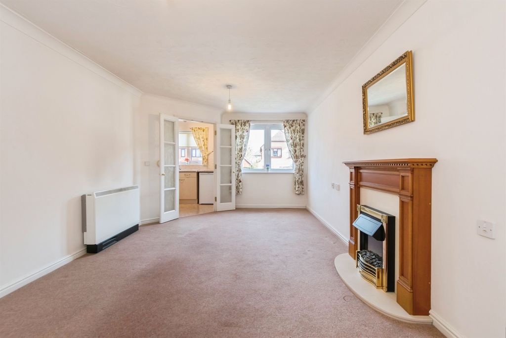 Additional image 5 of 1 bed flat for saleOakley Road, Southampton SO16