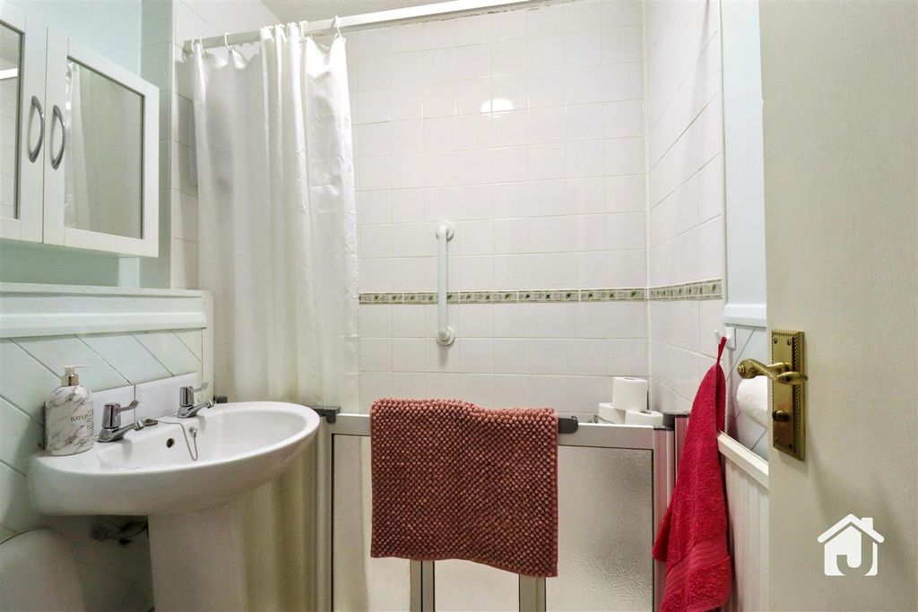 Additional image 17 of 3 bed flat for saleCross Lane, Mountsorrel, Loughborough LE12