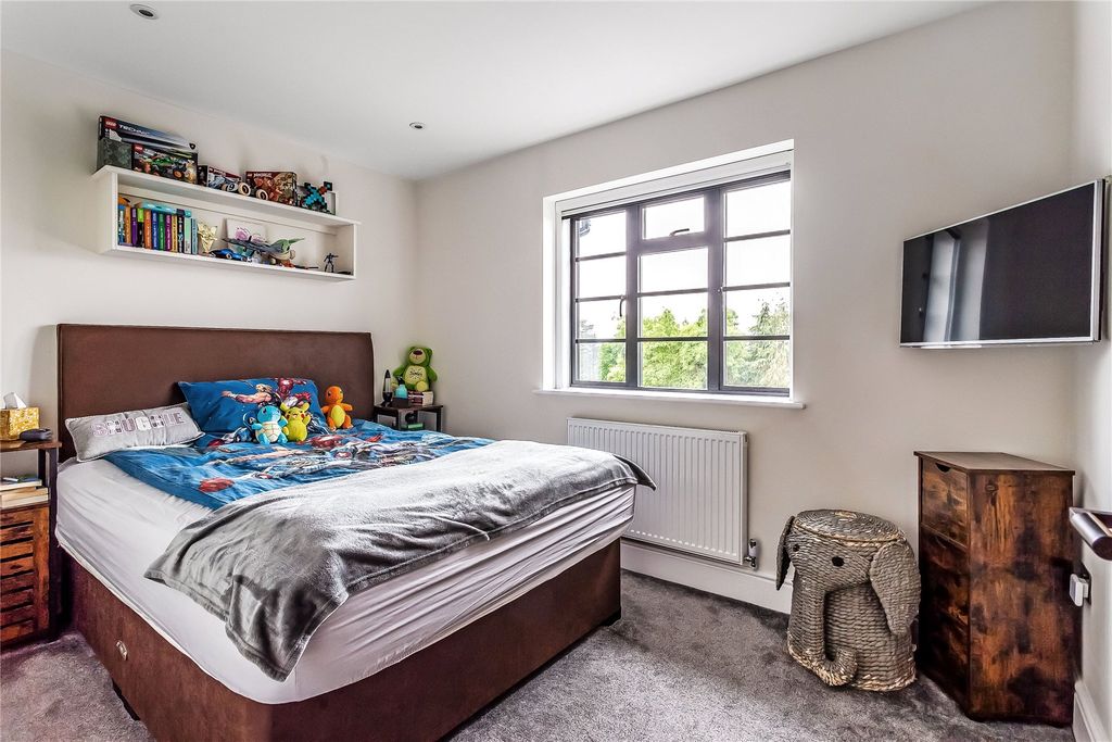 Additional image 28 of 6 bed detached house for saleHook Heath, Surrey GU22