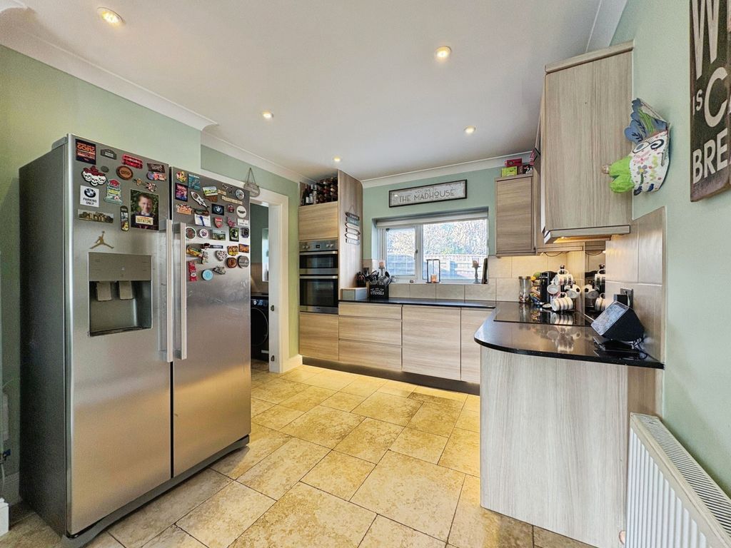 Additional image 18 of 6 bed detached house for saleSwallowcliffe Gardens, Yeovil BA20