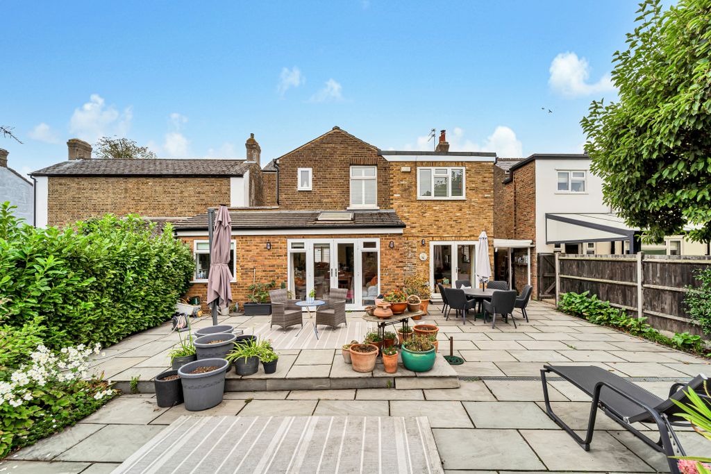 Additional image 11 of 3 bed detached house for saleWarwick Road, Ashford TW15