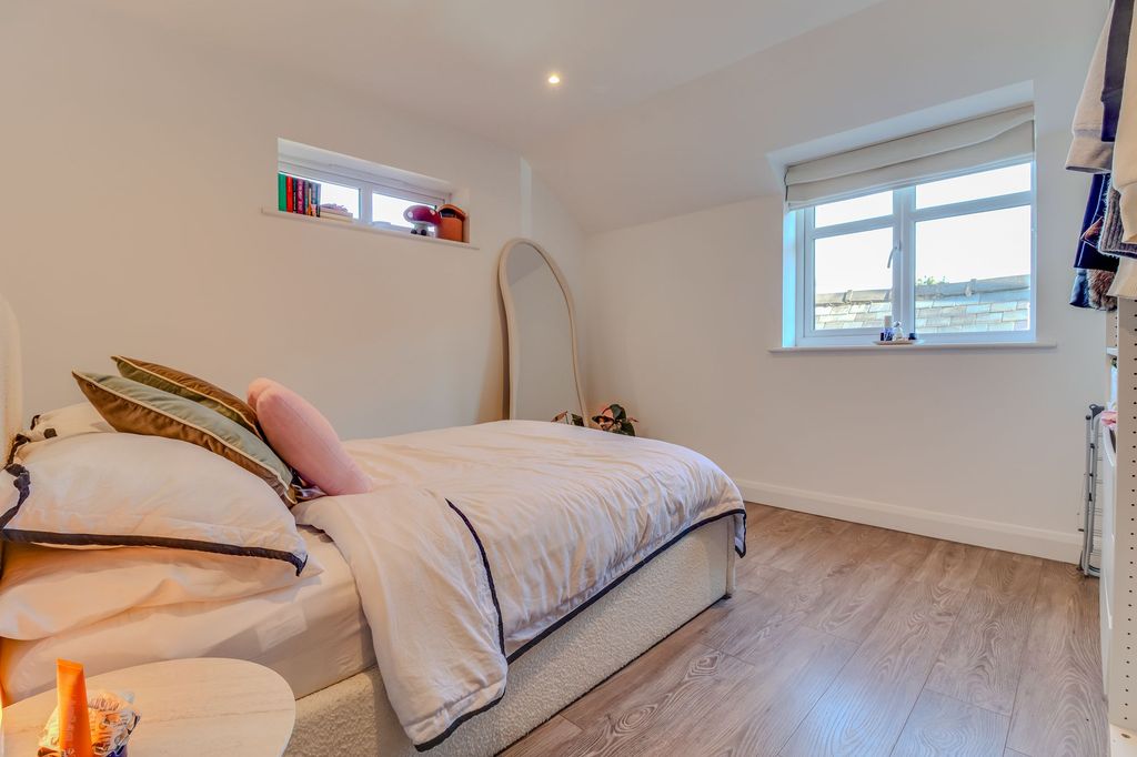 Additional image 8 of 4 bed property for saleStamford Street, Glenfield LE3