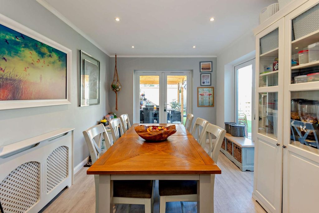 Additional image 7 of 5 bed detached house for saleFontmell Park, Ashford TW15