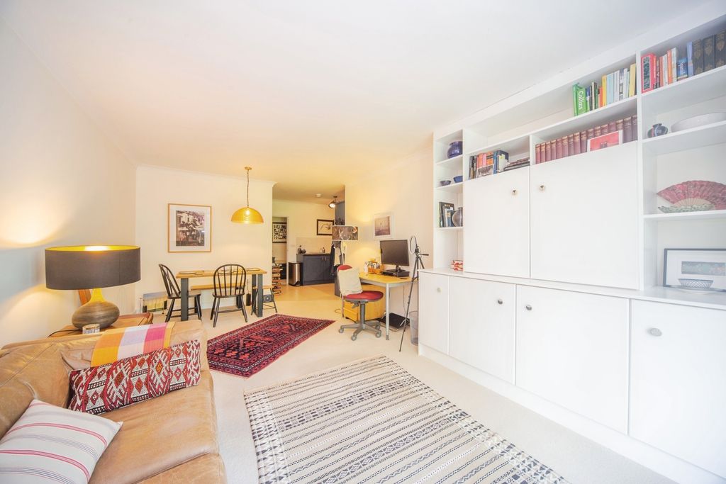 Additional image 15 of 2 bed flat for saleWinn Road, Southampton, Hampshire SO17