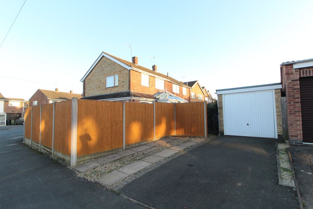 Additional image 17 of 3 bed semi-detached house for saleSt Ives Road, Wigston LE18