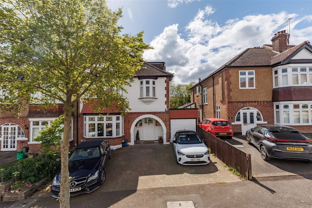 Additional image 31 of 5 bed semi-detached house for saleQueens Avenue, Woodford Green IG8