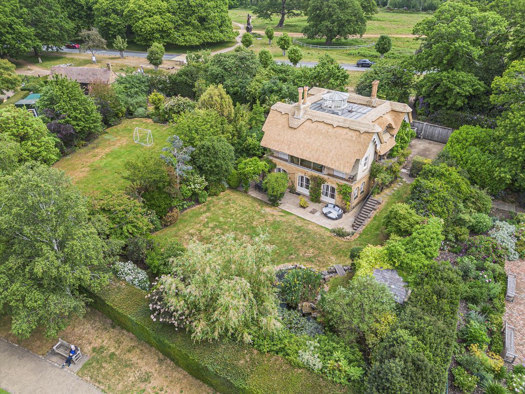 Additional image 2 of 3 bed cottage for saleRichmond Park, Richmond TW10