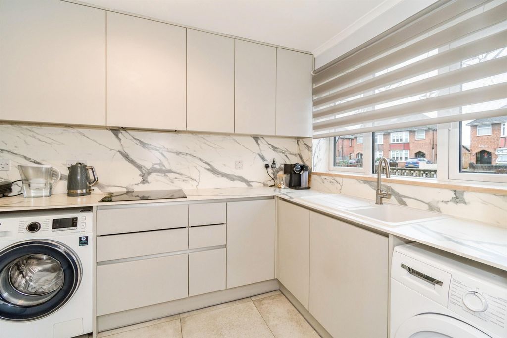 Additional image 6 of 4 bed terraced house for saleBrook Valley, Southampton SO16