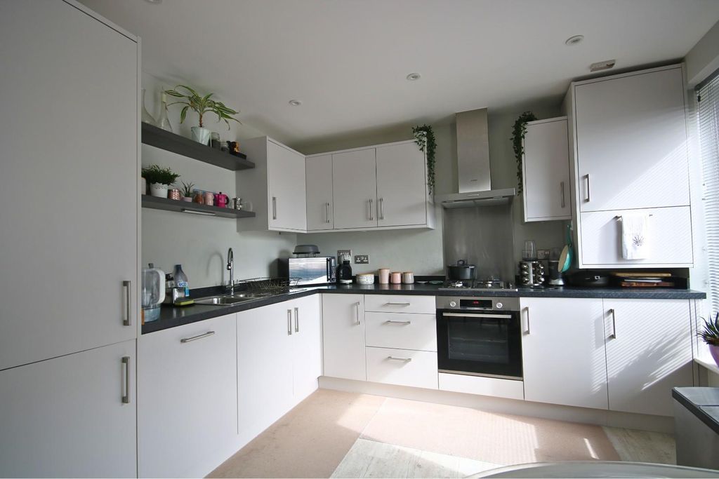 Additional image 12 of 2 bed flat for saleThe Foundry, Ashford TW15