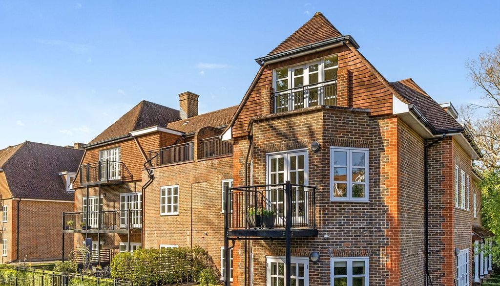 Additional image 11 of 2 bed flat for saleCross Road, Ascot SL5