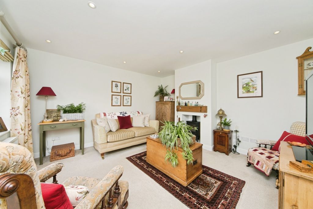 4 bed terraced house for saleFfordd Pen Y Ffridd, Bangor, Pen Y Ffridd Road, Bangor LL57