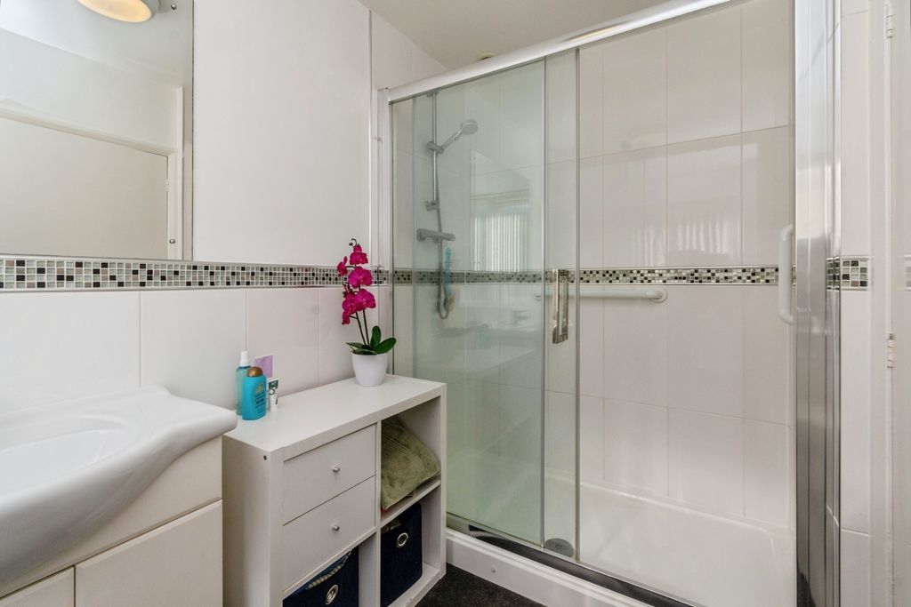Additional image 12 of 2 bed detached bungalow for saleKeepers Lane, Wolverhampton WV6