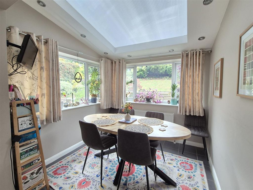 Additional image 8 of 4 bed semi-detached house for saleRedmoor Close, Market Bosworth CV13