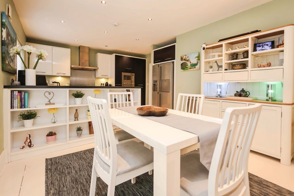 Additional image 7 of 4 bed detached house for saleIngram Avenue, Worcester WR2