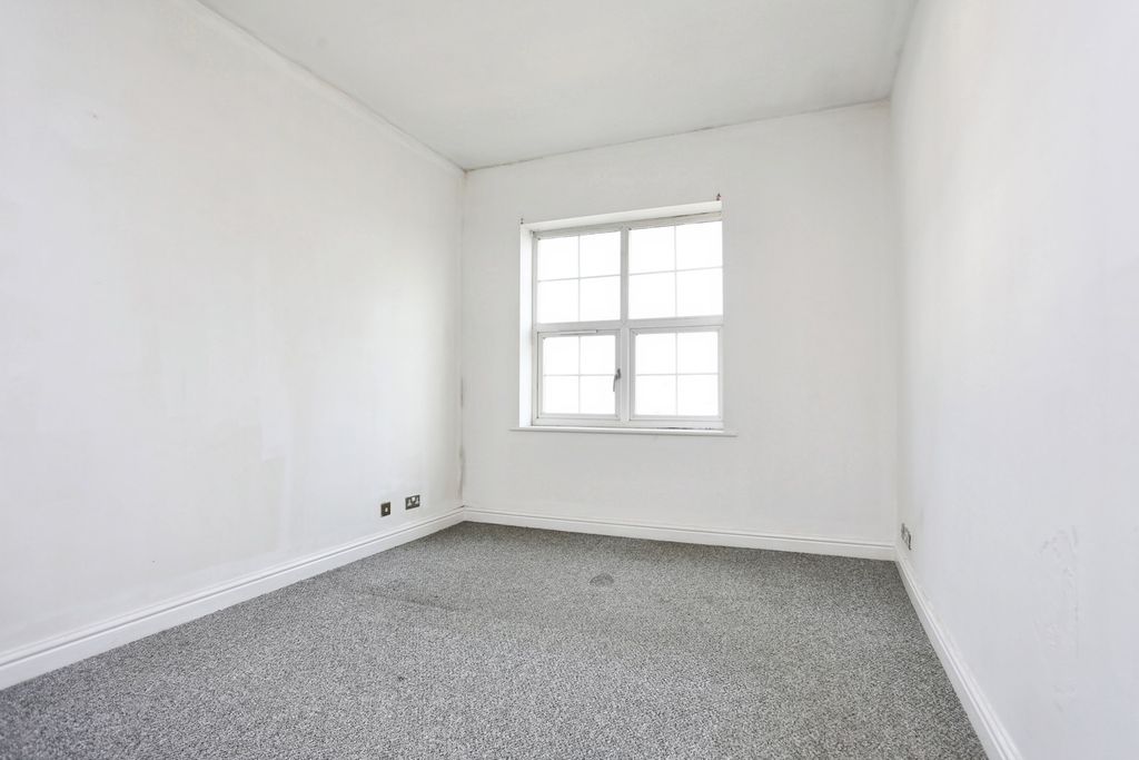 Additional image 6 of 2 bed flat for saleFosse Road North, Leicester, Leicestershire LE3