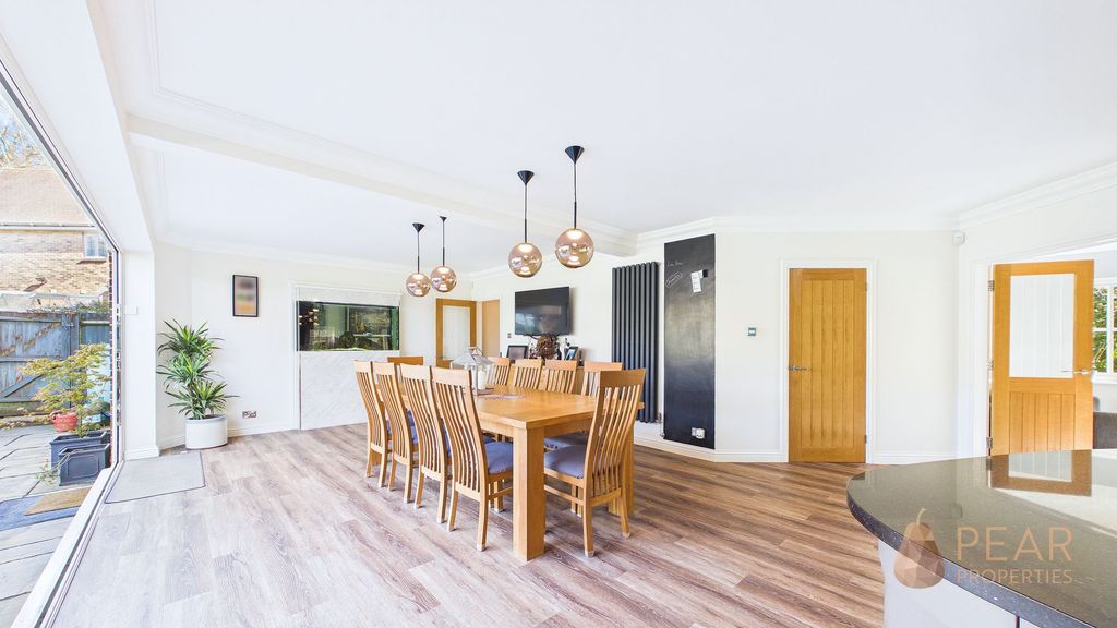 Additional image 8 of 5 bed detached house for saleFirst Avenue, Worthing BN14