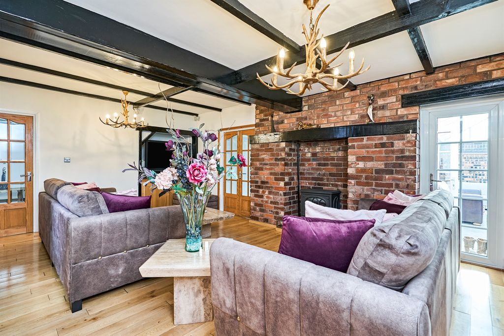 Additional image 10 of 4 bed detached house for saleStourbridge Road, Penn, Wolverhampton WV4