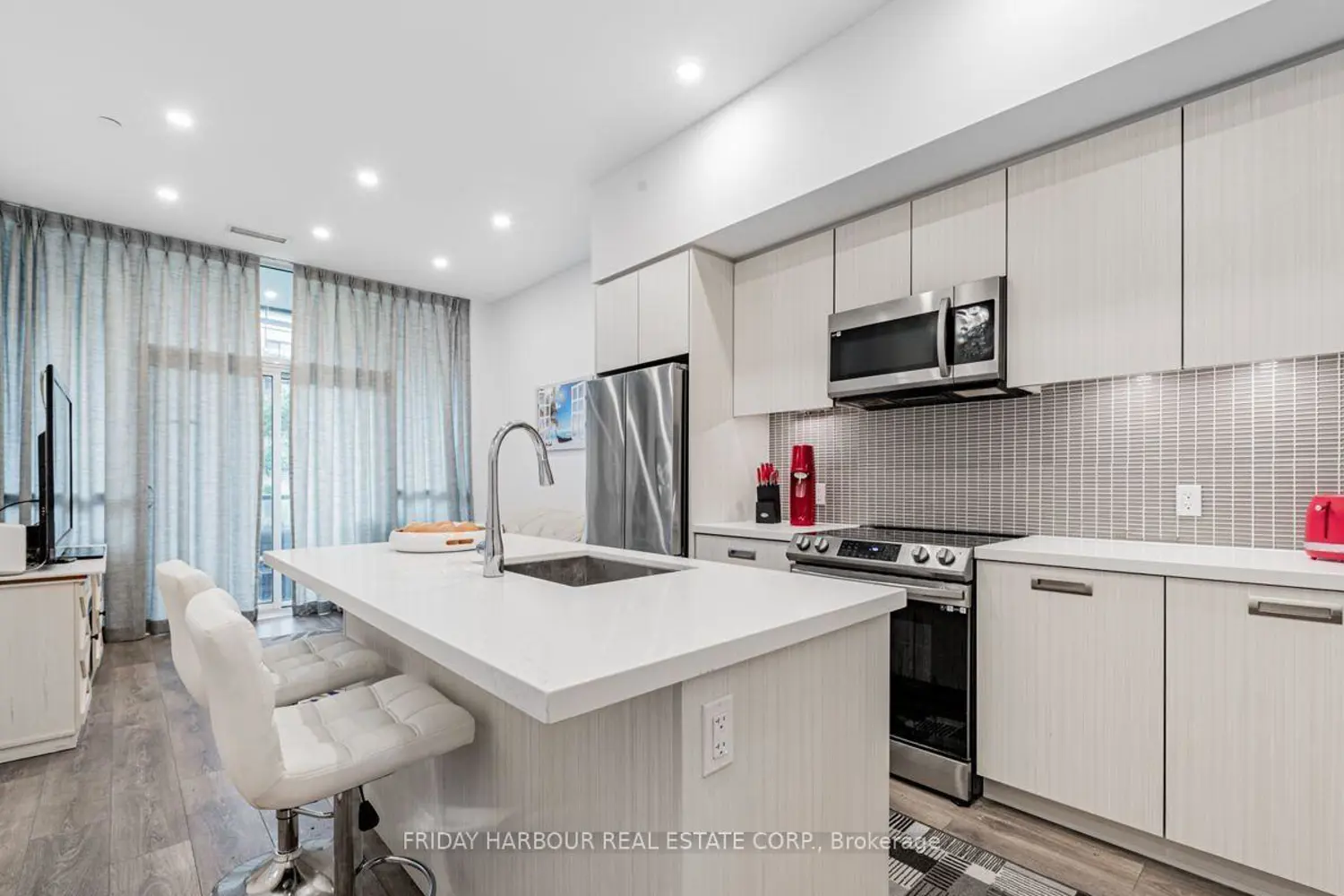 Additional image 12 of 415 Sea Ray Avenue 126