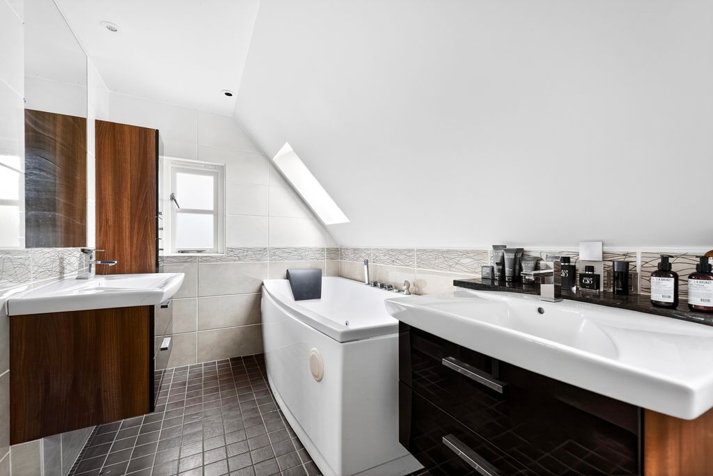 Additional image 18 of 3 bed detached house for saleStarnham Road, Witney OX29