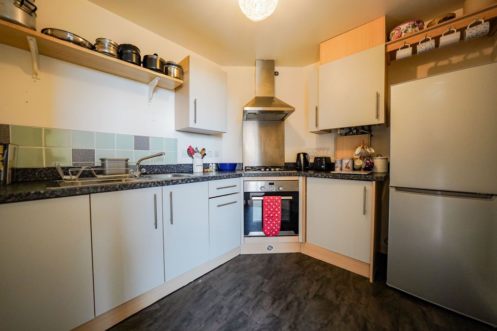 Additional image 7 of 2 bed flat for saleCheckland Road, Thurmaston, Leicestershire LE4