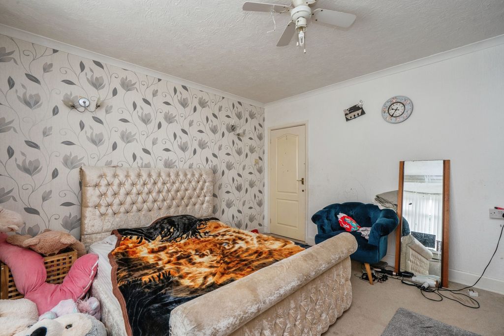 Additional image 12 of 2 bed detached bungalow for saleBridges Avenue, Portsmouth PO6