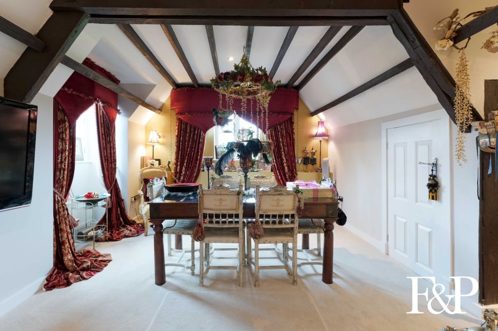 Additional image 7 of 3 bed flat for saleLongbourn, Windsor SL4