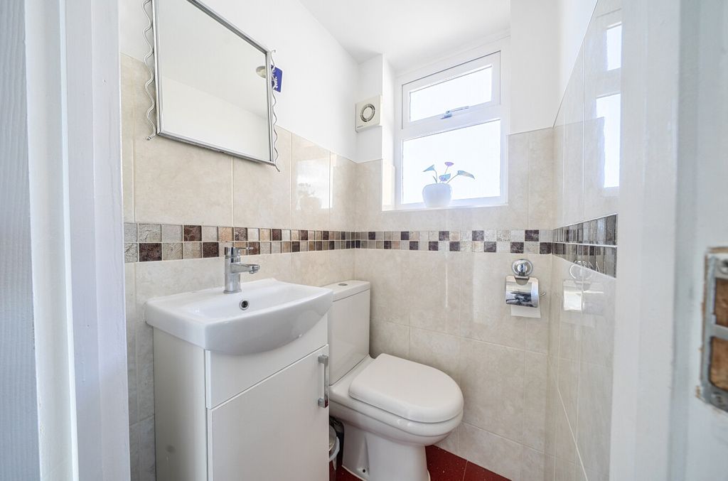 3 bed semi-detached house for saleGorselands Road, Bitterne, Southampton, Hampshire SO18 photo 5