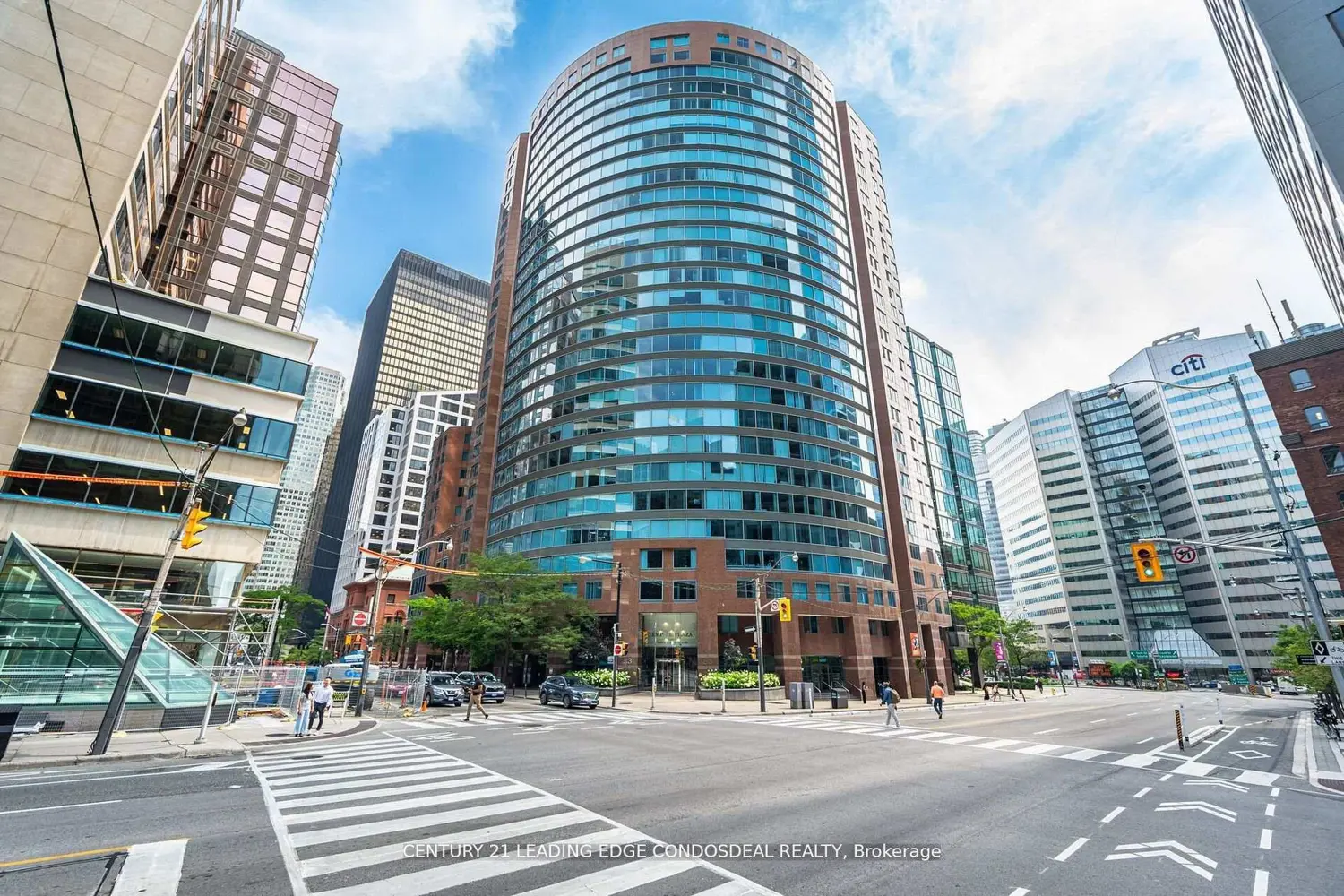 33 University Avenue 2106