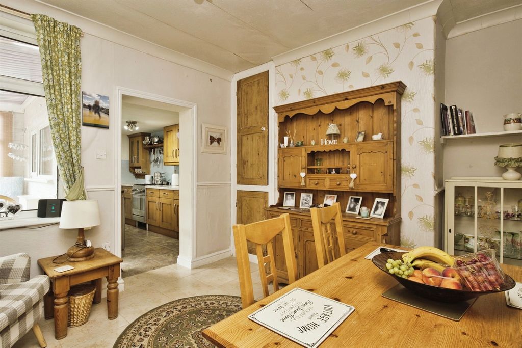 Additional image 8 of 3 bed semi-detached house for saleBourne Road, Alford LN13