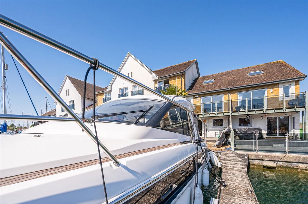 Additional image 15 of 3 bed terraced house for saleBryher Island, Port Solent PO6