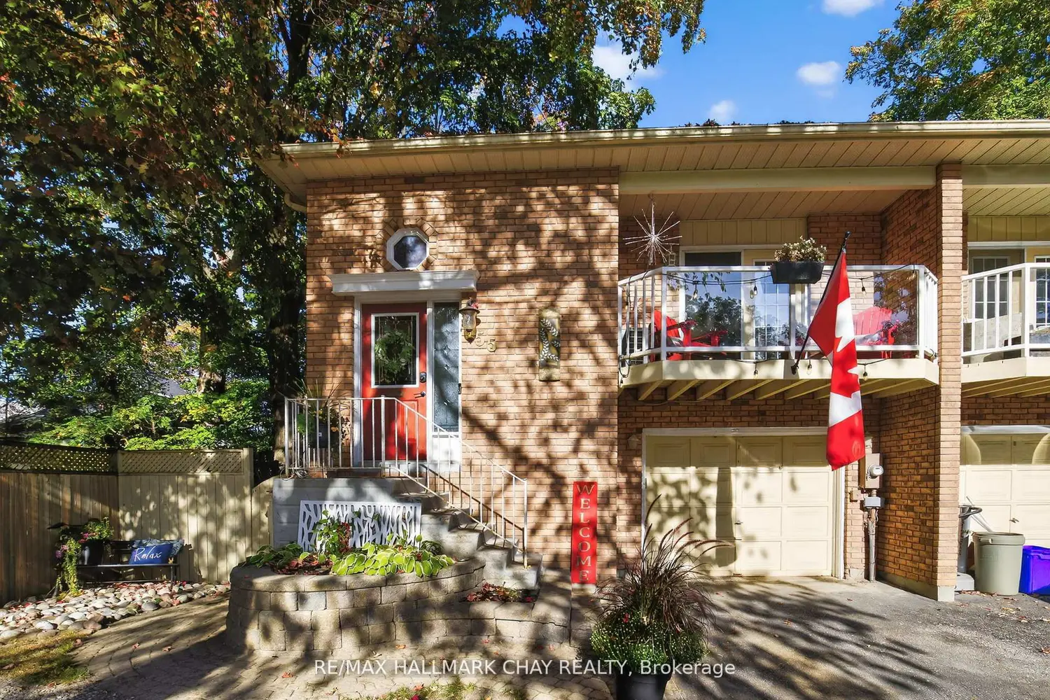 155 Maple Avenue photo 2