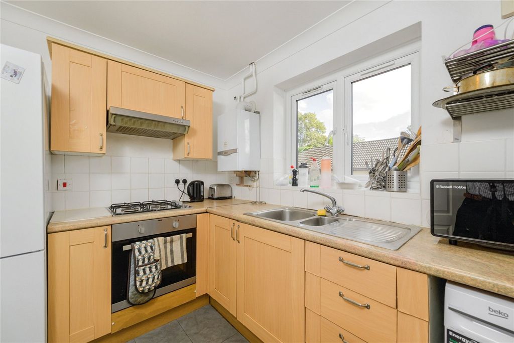 Additional image 6 of 4 bed terraced house for saleBerkeley Close, Southampton, Hampshire SO15