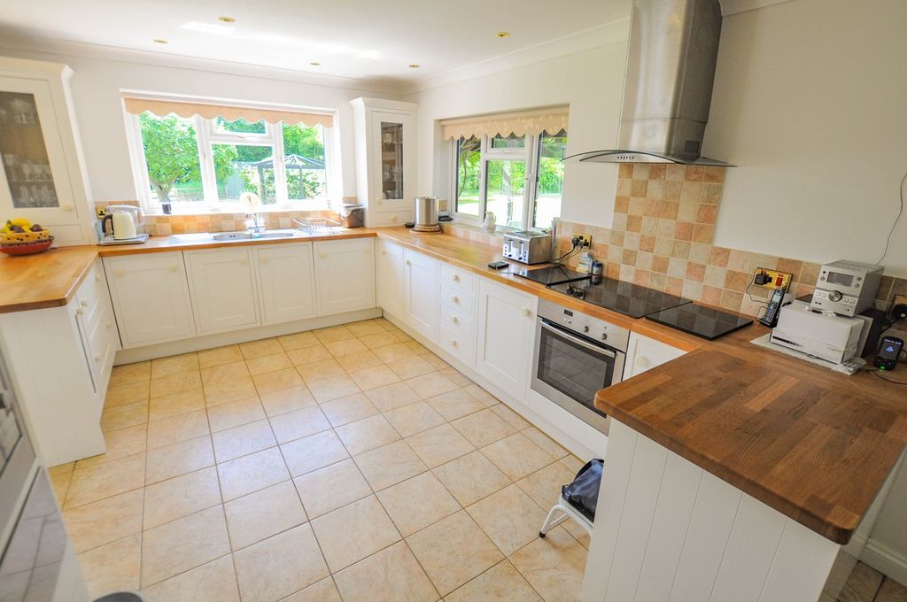 Additional image 7 of 3 bed detached house for saleLonnen Road, Wimborne BH21