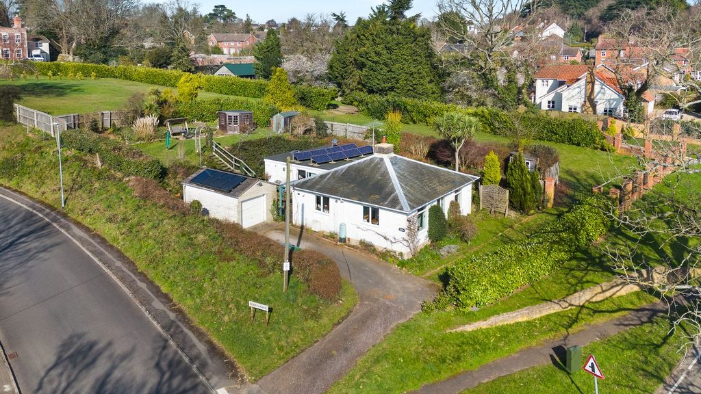 3 bed detached bungalow for saleSandy Lane, Woodbridge IP12